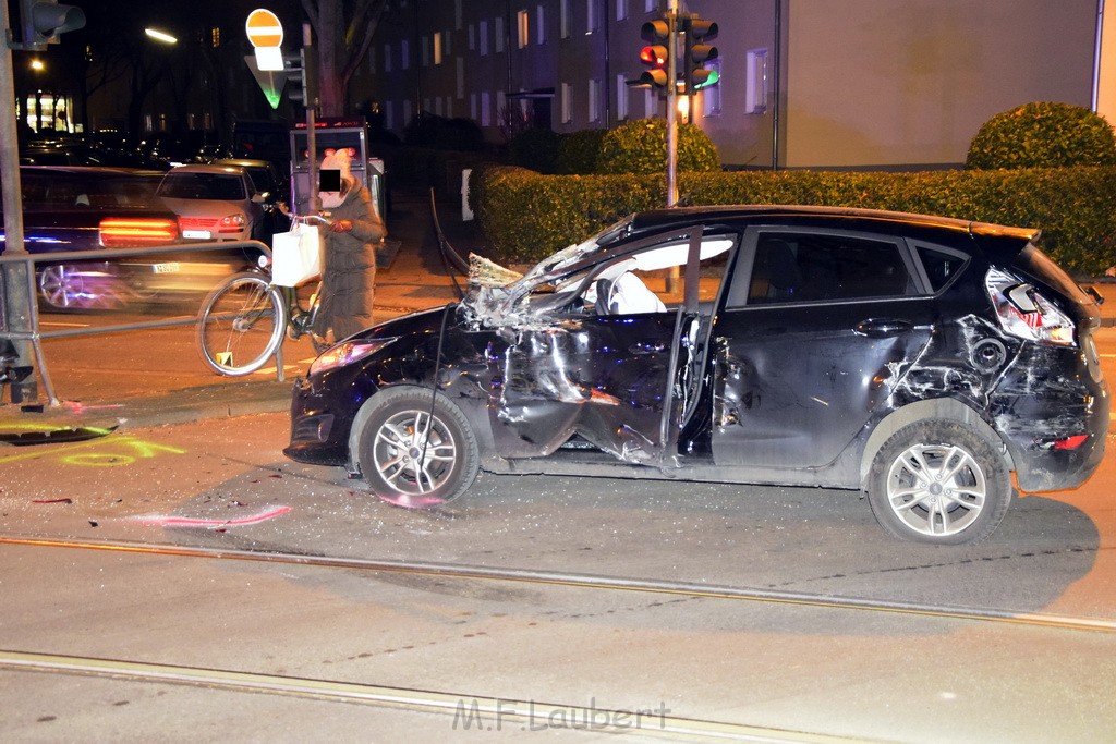 VU PKW Strab Koeln Melatenguertel Eisenstr P16.JPG - Miklos Laubert